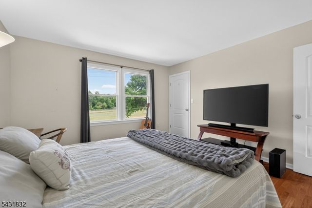 99 Clyde Ave, Woodbridge Twp., NJ 08861