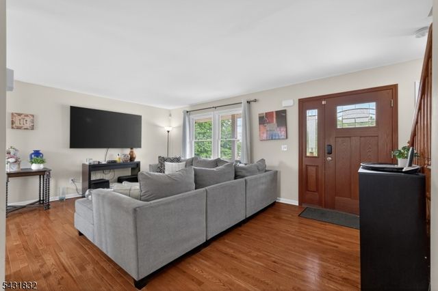 99 Clyde Ave, Woodbridge Twp., NJ 08861