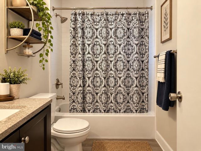902 GARNET DR, Burlington, NJ 08016