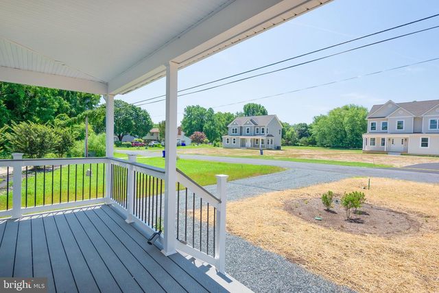 118 N LAKE DR, Stevensville, MD 21666