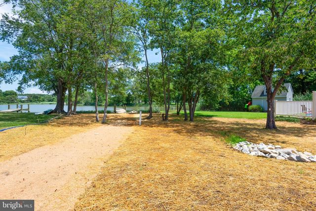 118 N LAKE DR, Stevensville, MD 21666