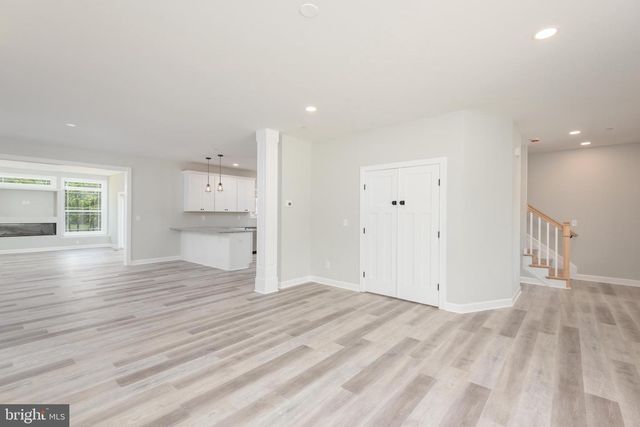 118 N LAKE DR, Stevensville, MD 21666