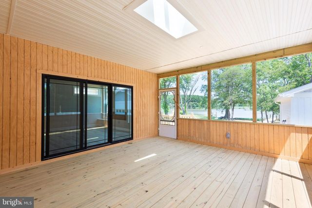 118 N LAKE DR, Stevensville, MD 21666