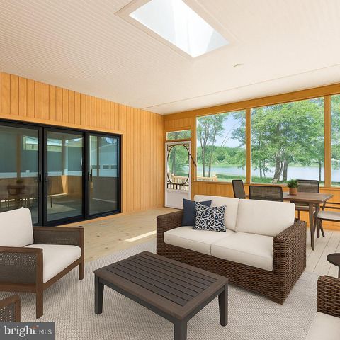 118 N LAKE DR, Stevensville, MD 21666