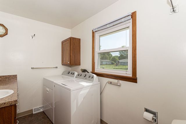 11719 1st Street, Milan, IL 61264