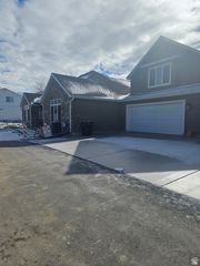 848 N 250 ST #C, Tooele, UT 84074