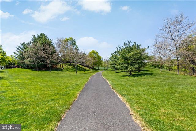 31 ARISTOTLE WAY, East Windsor, NJ 08512