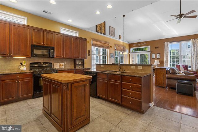 31 ARISTOTLE WAY, East Windsor, NJ 08512