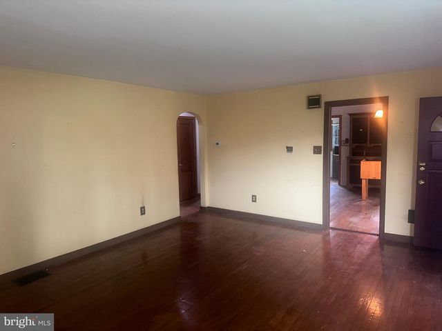 134 N SPRING GARDEN ST, Carlisle, PA 17013