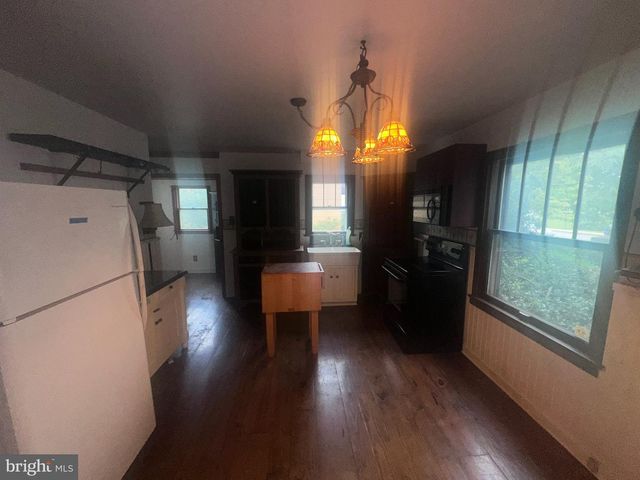134 N SPRING GARDEN ST, Carlisle, PA 17013