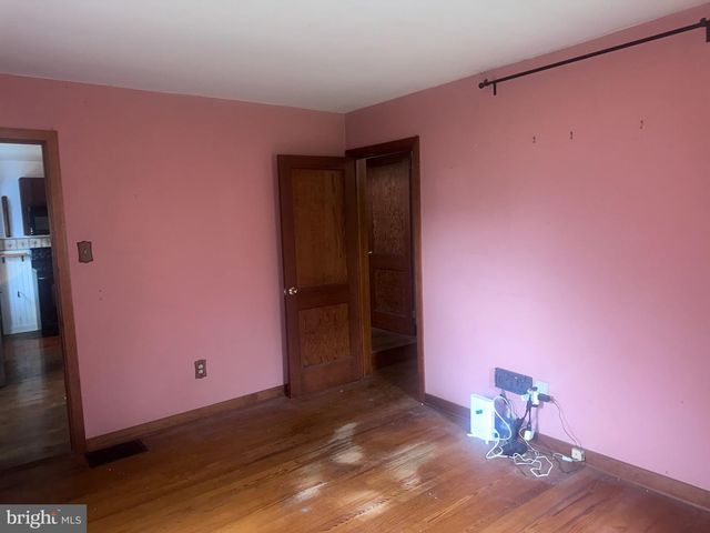 134 N SPRING GARDEN ST, Carlisle, PA 17013