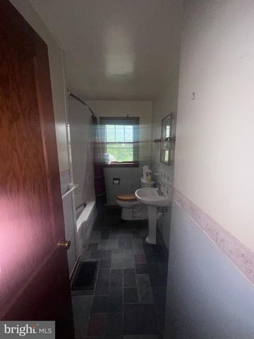 134 N SPRING GARDEN ST, Carlisle, PA 17013