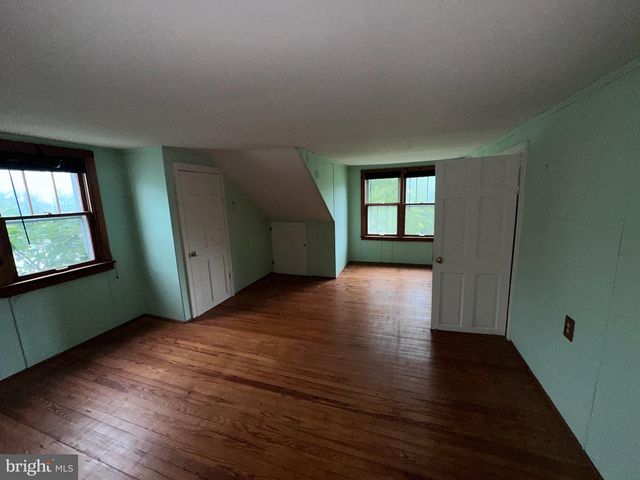 134 N SPRING GARDEN ST, Carlisle, PA 17013