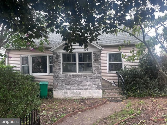 134 N SPRING GARDEN ST, Carlisle, PA 17013