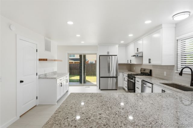 7440 S 86th East Avenue, Tulsa, OK 74133