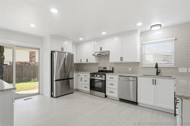 7440 S 86th East Avenue, Tulsa, OK 74133