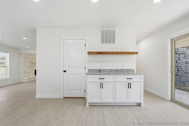 7440 S 86th East Avenue, Tulsa, OK 74133