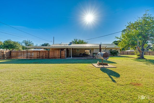 302 Key Street, Bronte, TX 76933
