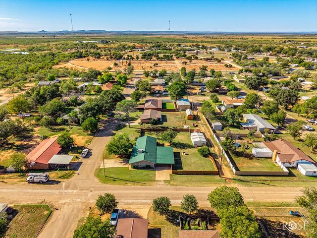 302 Key Street, Bronte, TX 76933