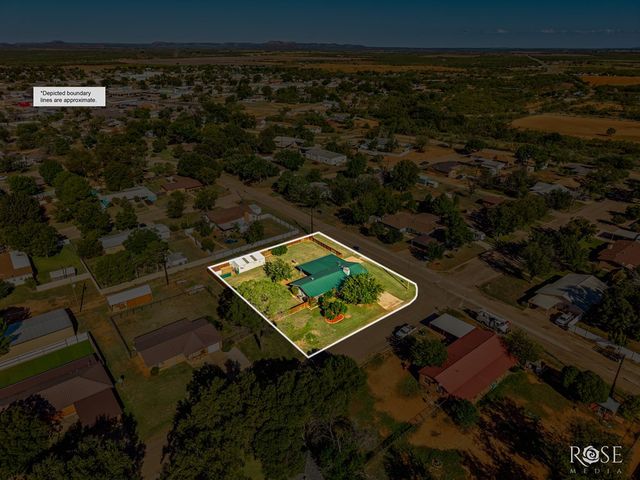 302 Key Street, Bronte, TX 76933