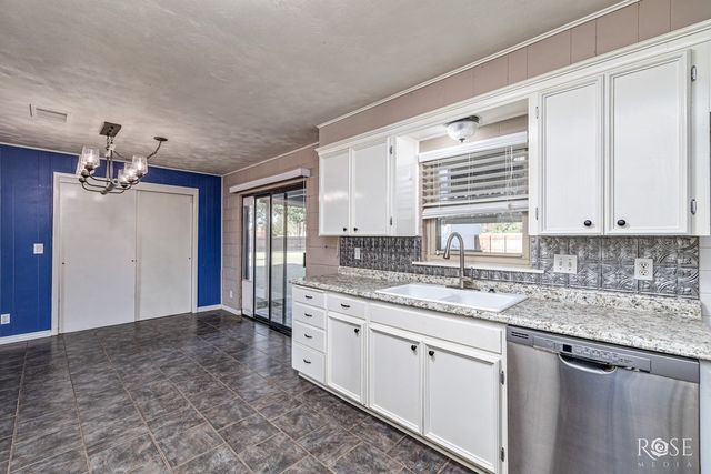 302 Key Street, Bronte, TX 76933