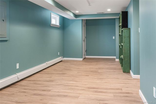 75 Linden Boulevard, Hicksville, NY 11801