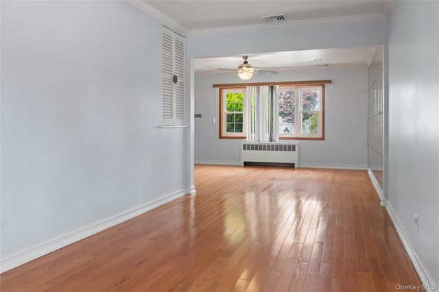 75 Linden Boulevard, Hicksville, NY 11801