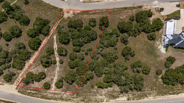 1750 Paradise Pkwy, Canyon Lake, TX 78133