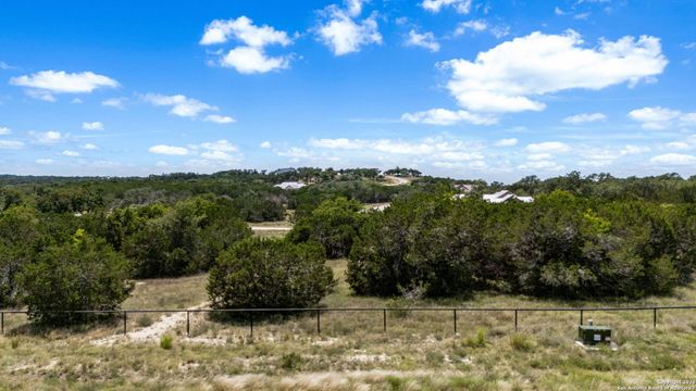 1750 Paradise Pkwy, Canyon Lake, TX 78133