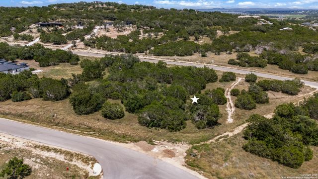 1750 Paradise Pkwy, Canyon Lake, TX 78133