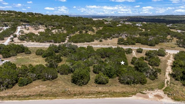1750 Paradise Pkwy, Canyon Lake, TX 78133