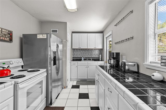 5407 29TH AVENUE S, Gulfport, FL 33707