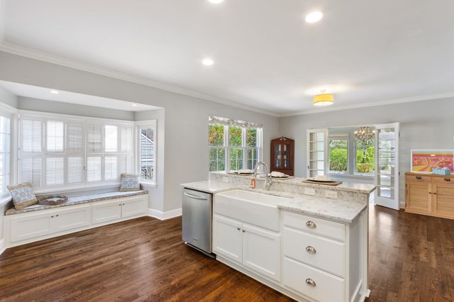 155 S ROSE RD, Memphis, TN 38117