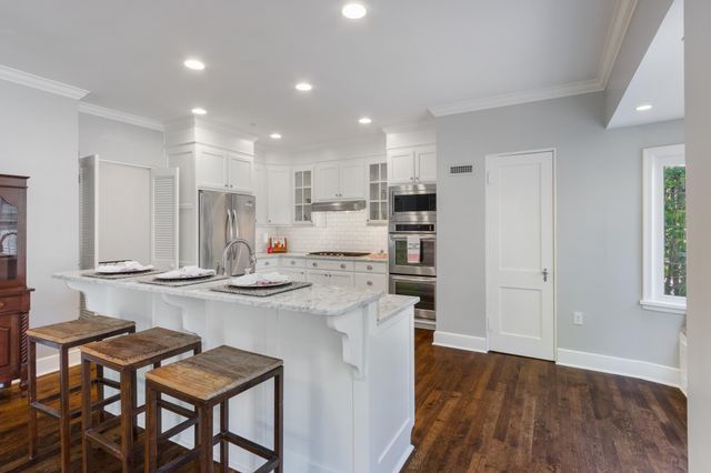 155 S ROSE RD, Memphis, TN 38117