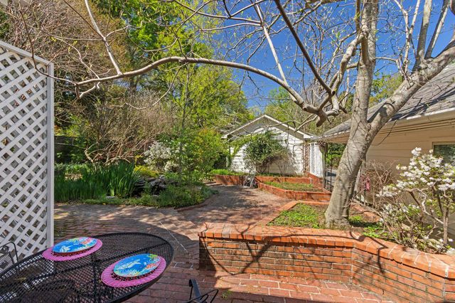 155 S ROSE RD, Memphis, TN 38117