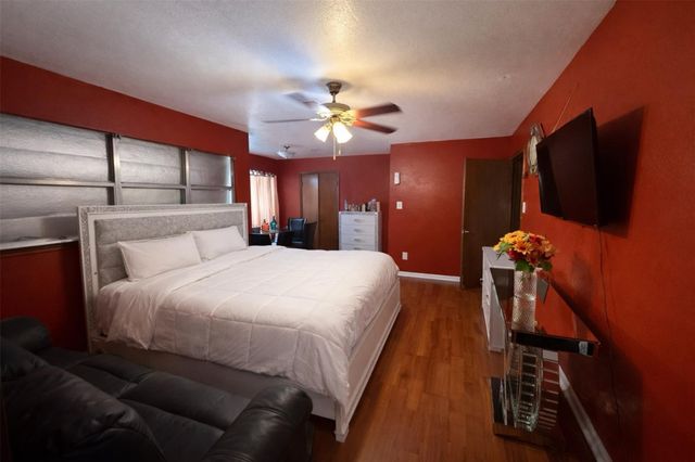 7704 Windward Passage Street, Houston, TX 77072