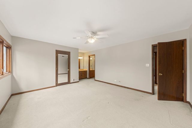 419 W Evergreen Street, Wheaton, IL 60187