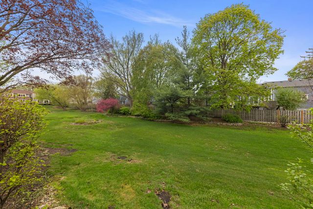 419 W Evergreen Street, Wheaton, IL 60187