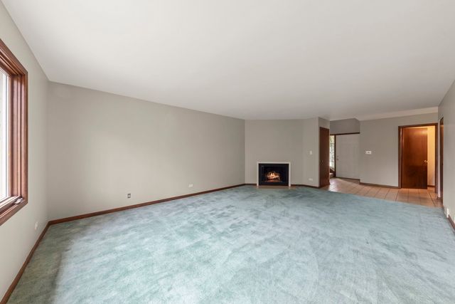 419 W Evergreen Street, Wheaton, IL 60187