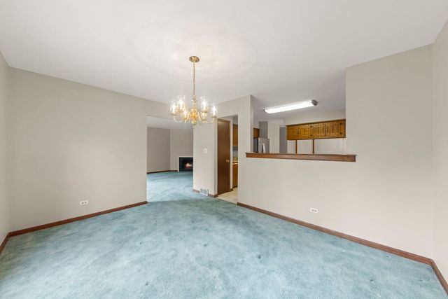 419 W Evergreen Street, Wheaton, IL 60187