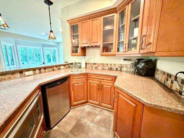 7511 Eagle Crest Drive, Johnston, IA 50131