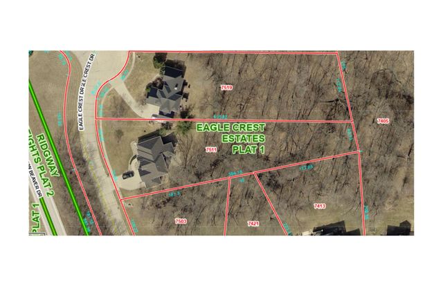 7511 Eagle Crest Drive, Johnston, IA 50131