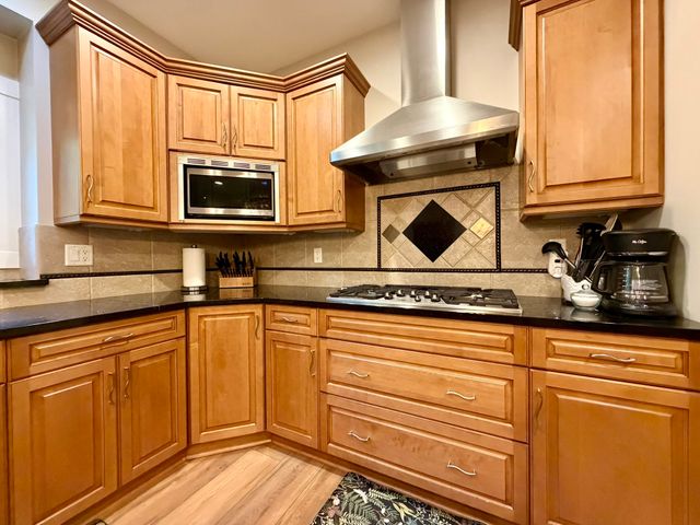 7511 Eagle Crest Drive, Johnston, IA 50131