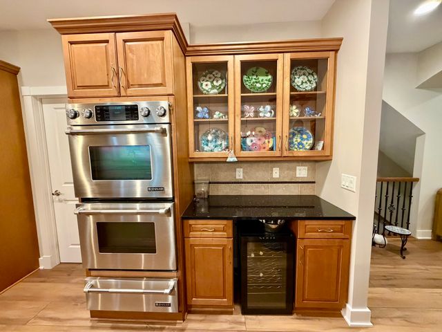 7511 Eagle Crest Drive, Johnston, IA 50131