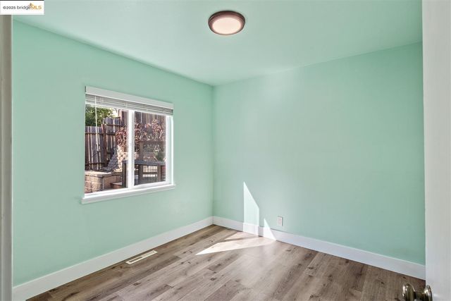 9244 Golf Links RD, Oakland, CA 94605