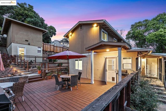 9244 Golf Links RD, Oakland, CA 94605