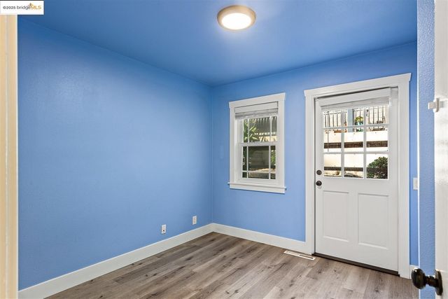 9244 Golf Links RD, Oakland, CA 94605