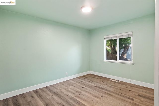 9244 Golf Links RD, Oakland, CA 94605