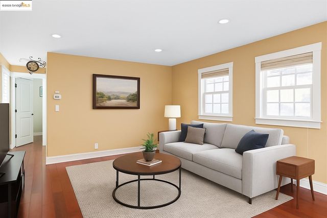 9244 Golf Links RD, Oakland, CA 94605