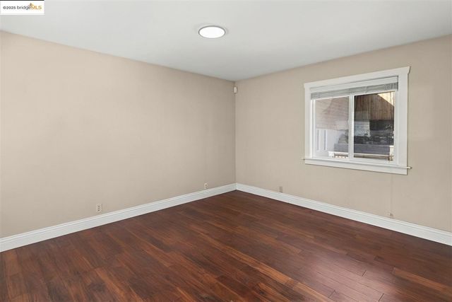 9244 Golf Links RD, Oakland, CA 94605